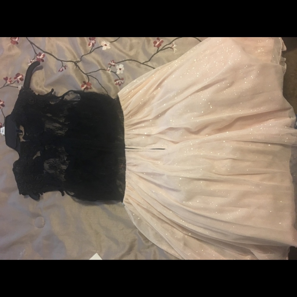 Dress - Picture 2 of 3